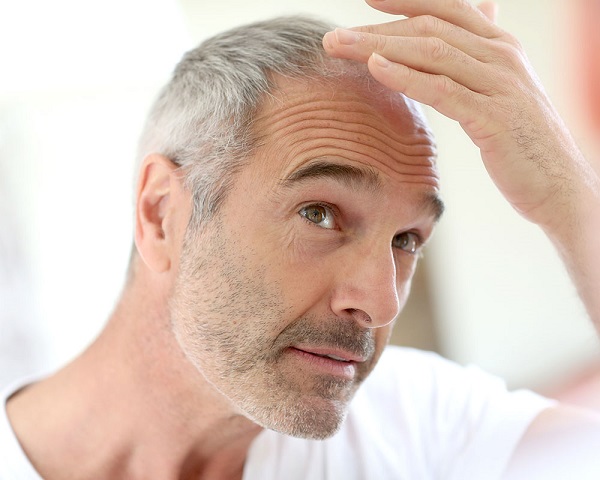 Что означают седые волосы у мужчины